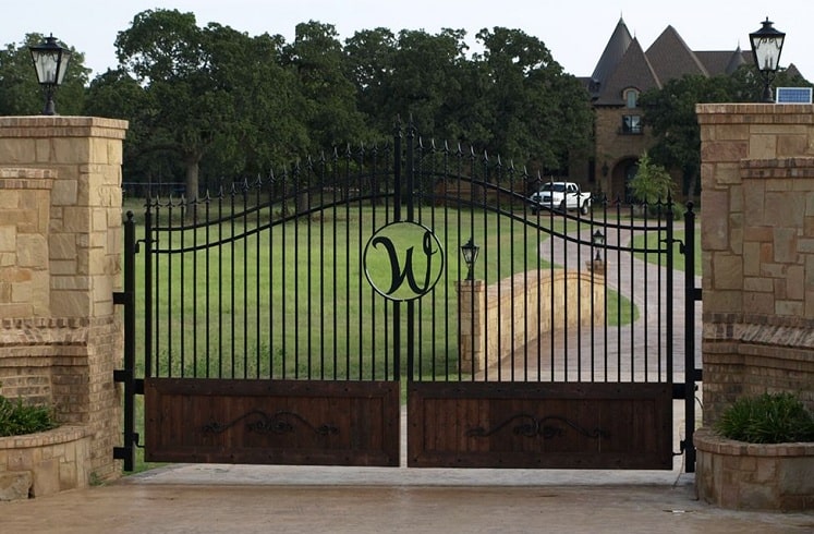 Driveway Entrance Gate Designs