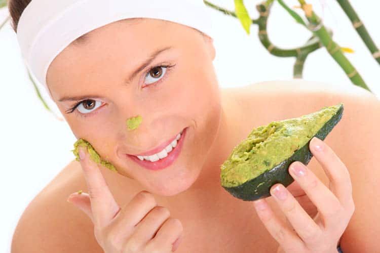 HOMEMADE AVOCADO FACE PACKS