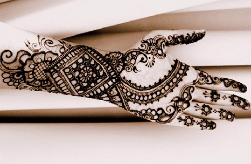 Arabic Stripped Mehendi Design