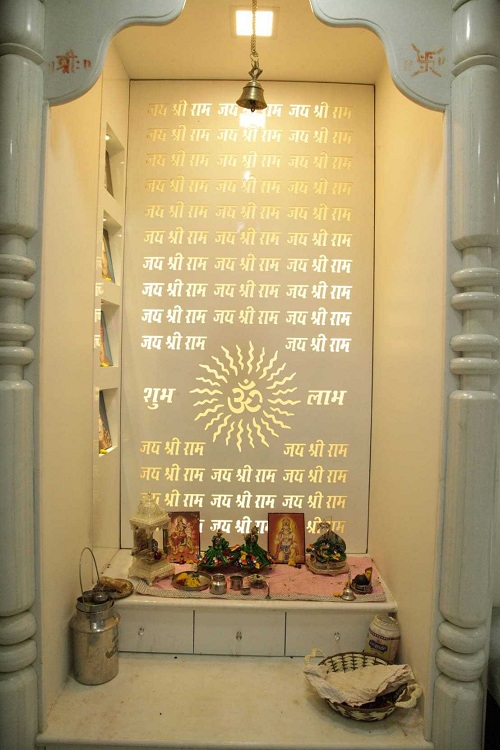 vastu colour for pooja room