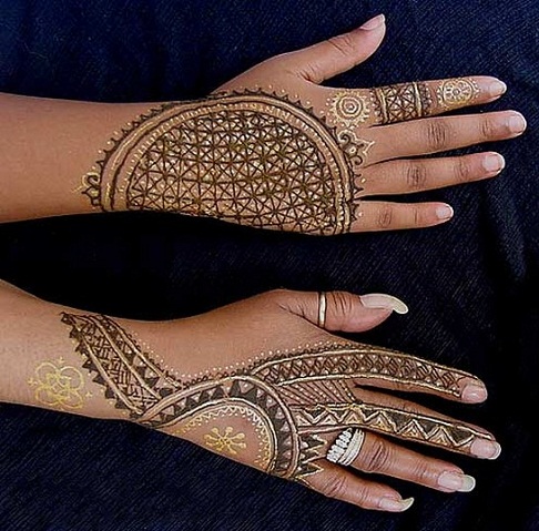 Check Single Line Mehndi Design