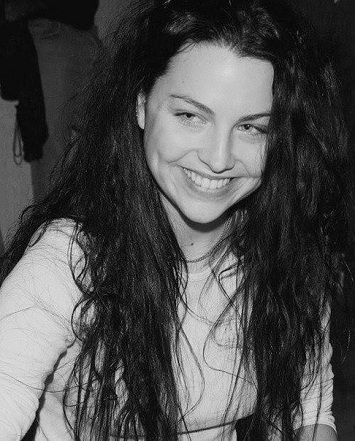 Amy Lee without makeup3