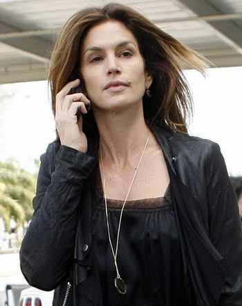 Cindy Crawford without makeup 8