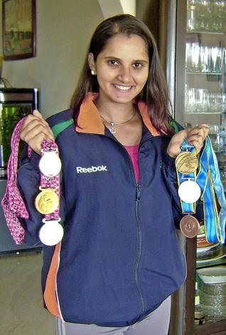 Sania Mirza without Makeup 8