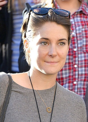 Shailene Woodley with no Makeup