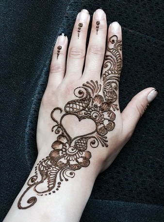 Simple Mehndi Designs