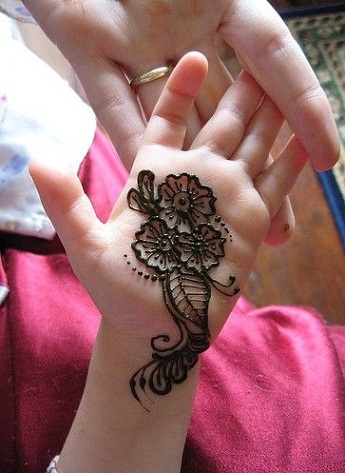 Easy Mehndi Designs for Kids