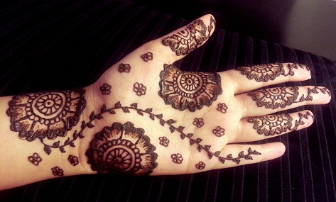 Flowers and Leaves Mehndi Design