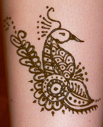 Easy peacock mehandi design