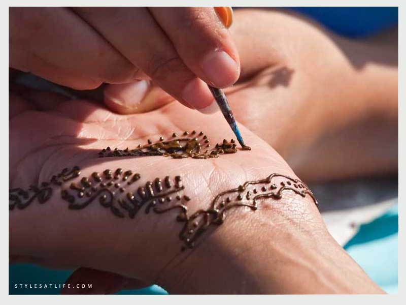 Simple and Easy Mehndi Designs