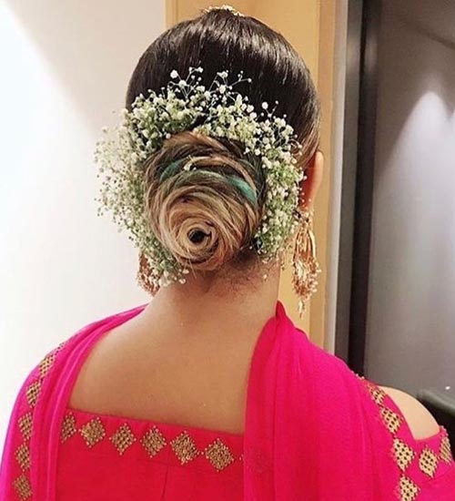 Gajra Hairstyles 8