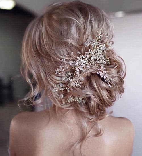 Messy Looking Wedding Hairdo