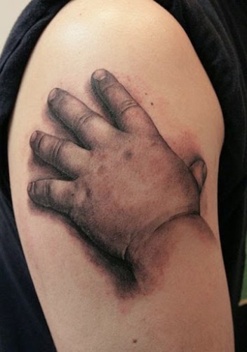 Babys hand 3d Tattoo