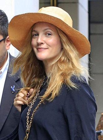 Drew Barrymore without makeup 4