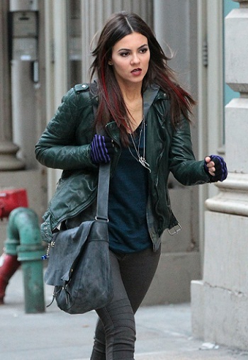 Victoria Justice Films 'Eye Candy' In NYC