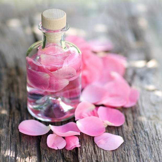 advantages of rose water