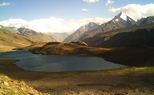 chandratal-lake_manali-tourist-places