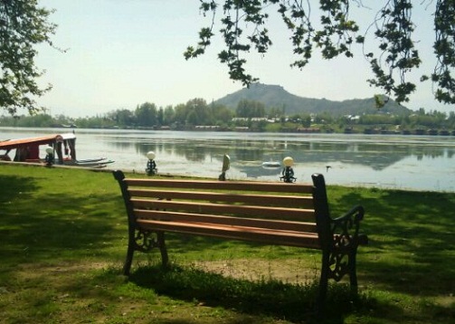 Srinagar Tourist Places to Visit-Nigeen Lake