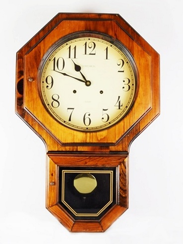 Vintage Verichron Quartz Clock