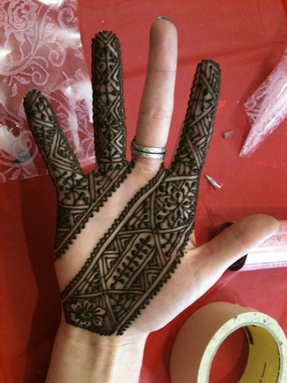 New Patterned Mehndi Design for Engagement