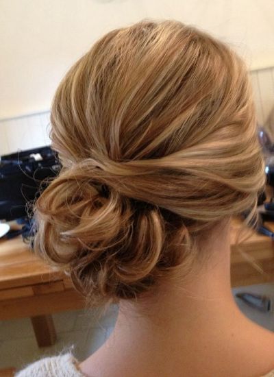 side bun hairstyle4