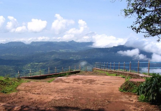 connaught-peak_mahabaleshwar-tourist-places