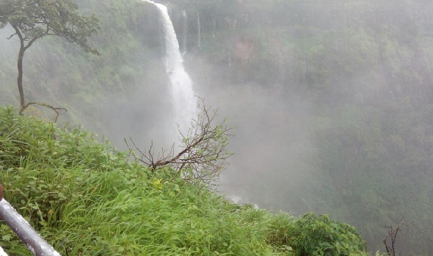 lingmala-falls_mahabaleshwar-tourist-places