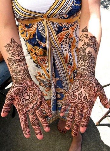 Religious mehndi design