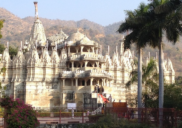 vimala-vasahi-temple_mount-abu-tourist-places