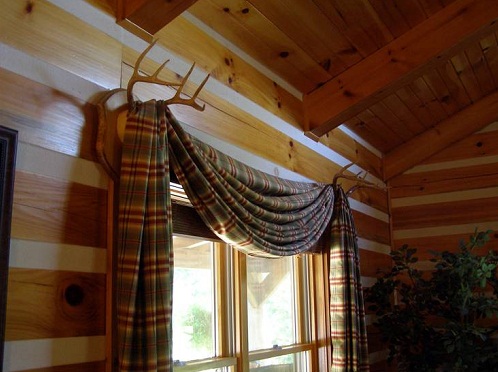 Cabin Dear Curtain Bracket