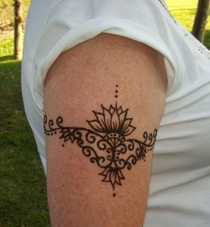 lotus-mehndi-design-for-arm-15