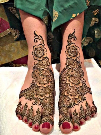 Dulhan Mehndi Design for Legs