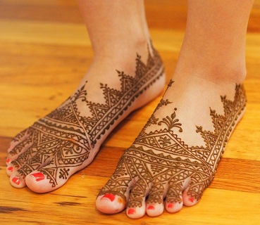 Moroccan Mehndi Design for Legs