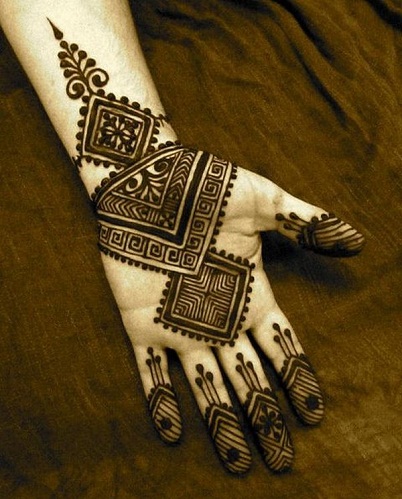 Arabic Lined Palm Mehndi