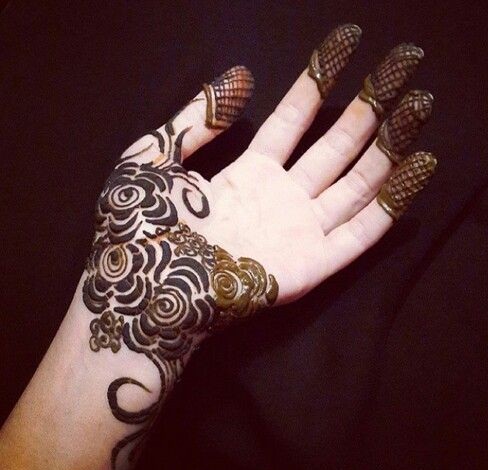 Rose Palm Mehndi