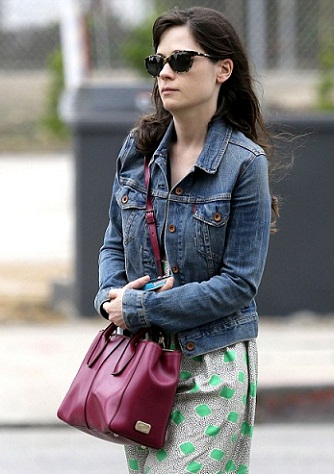 Zooey Deschanel without makeup5