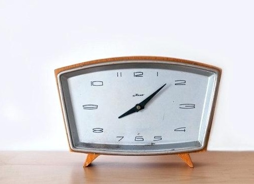 Retro Table Clock