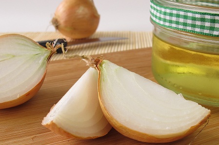 onion-juice-for-hair-fall-treatment