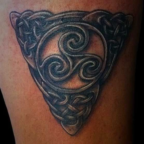 Triple spiral celtic design