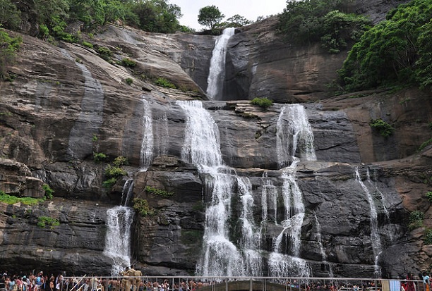 courtallam-falls_kanyakumari-tourist-places