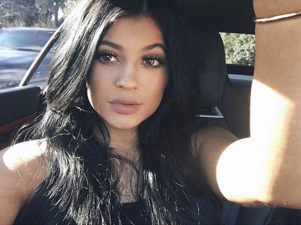 Kylie Jenner without Makeup 19