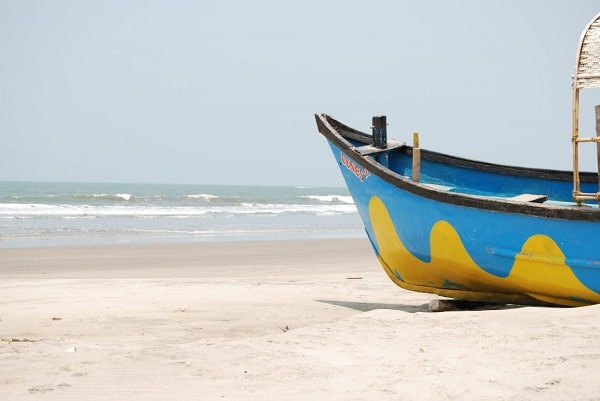 Mandrem Beach In Goa for Honeymoon