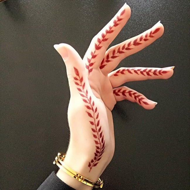 Simple Finger Mehndi Design