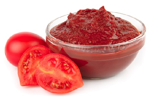 Simple Homemade Beauty Tips for Dull Skin-tomato paste