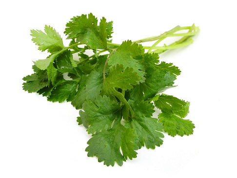 Coriander Leaf Paste to Remove Blackheads