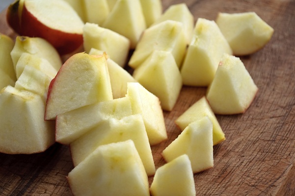 Home Remedies for Headache - Chopped Apples