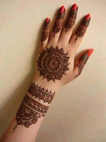 Beautiful Circular Mehndi Designs