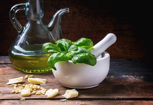 basil oil for migraine home remedy