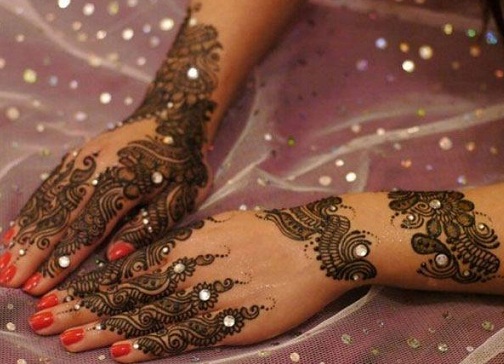 Bridal Diamond Mehndi Pakistani Design