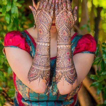 Full Back Hand Pakistani Bridal Mehendi Design